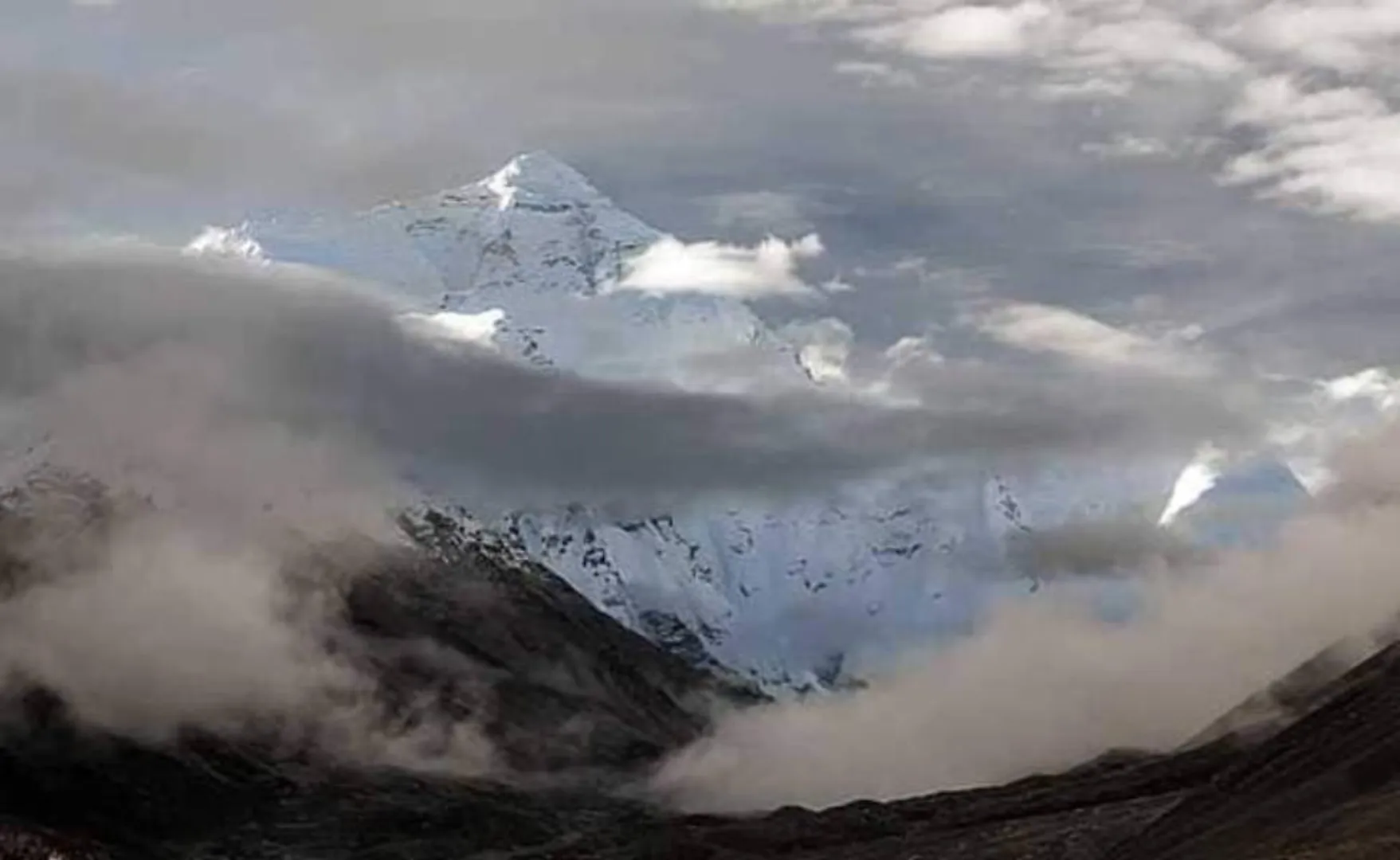 EVEREST HILLS